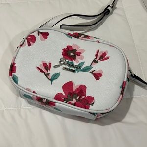 Guess crossbody bag!